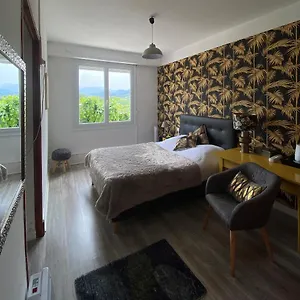 La Maison De - Lourdes Bed & Breakfast